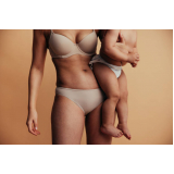 clinica que faz cirurgia plastica pós parto mommy makeover Tamboré